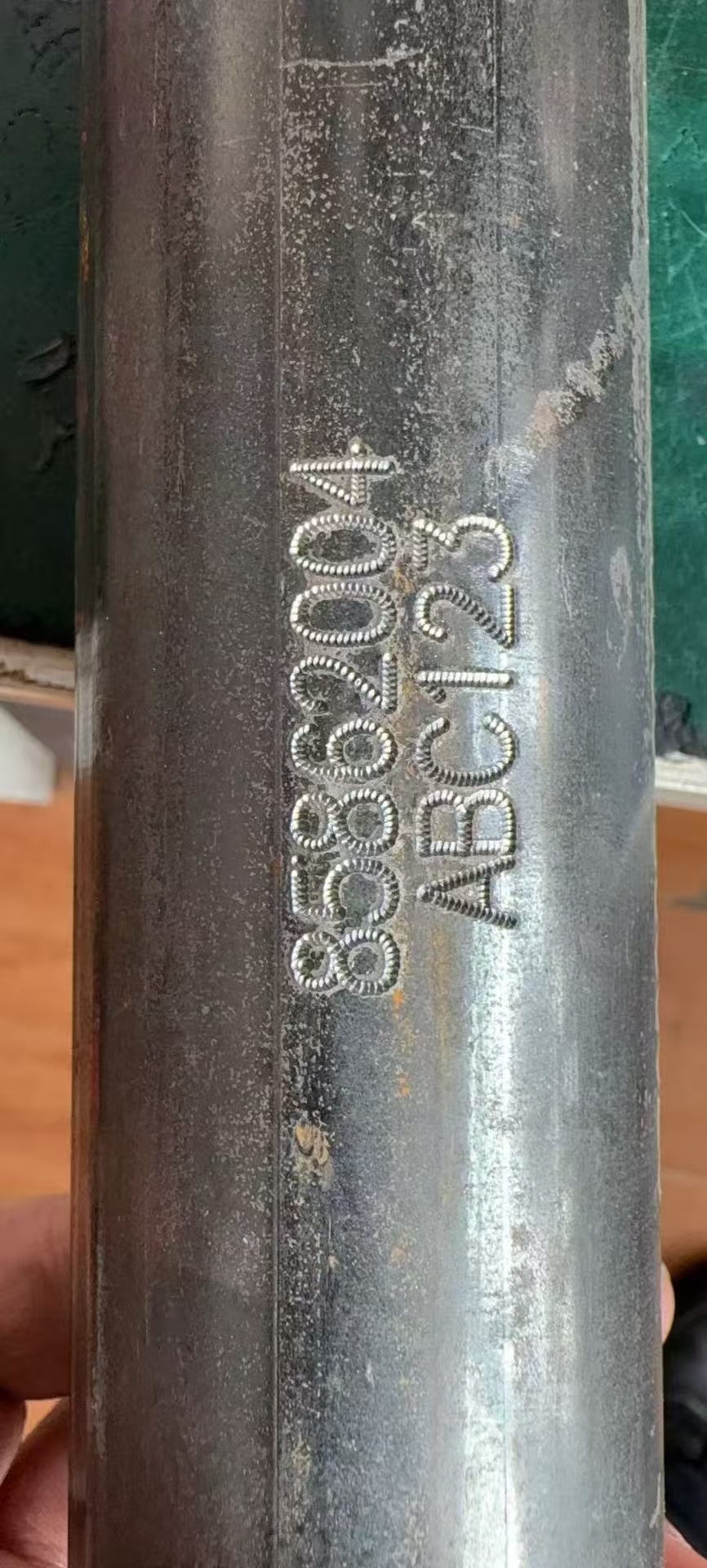 新設計の電気マーキングマシン。